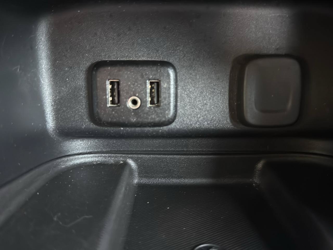 Used 2018 Chevrolet Equinox Premier AWD/4WD image 21