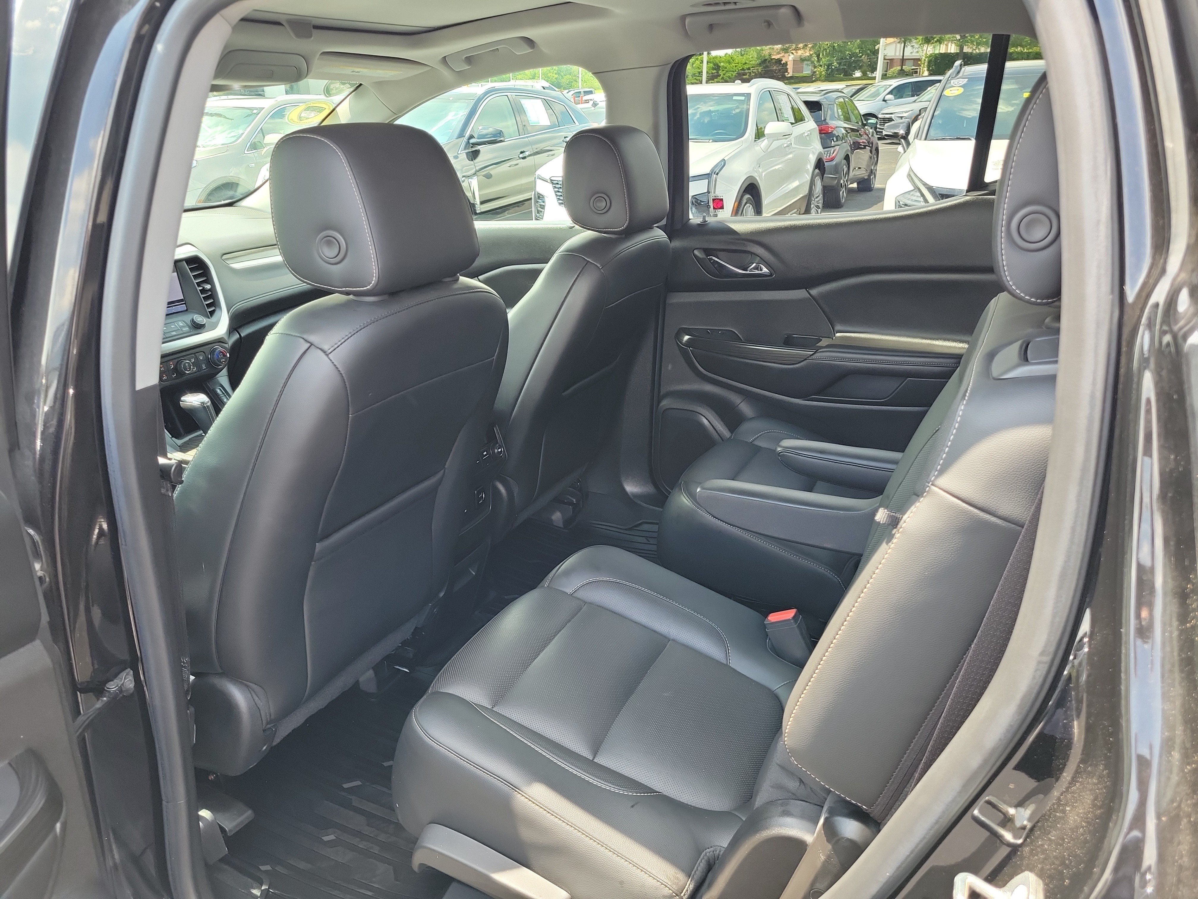 Used 2018 GMC Acadia SLT FWD image 13