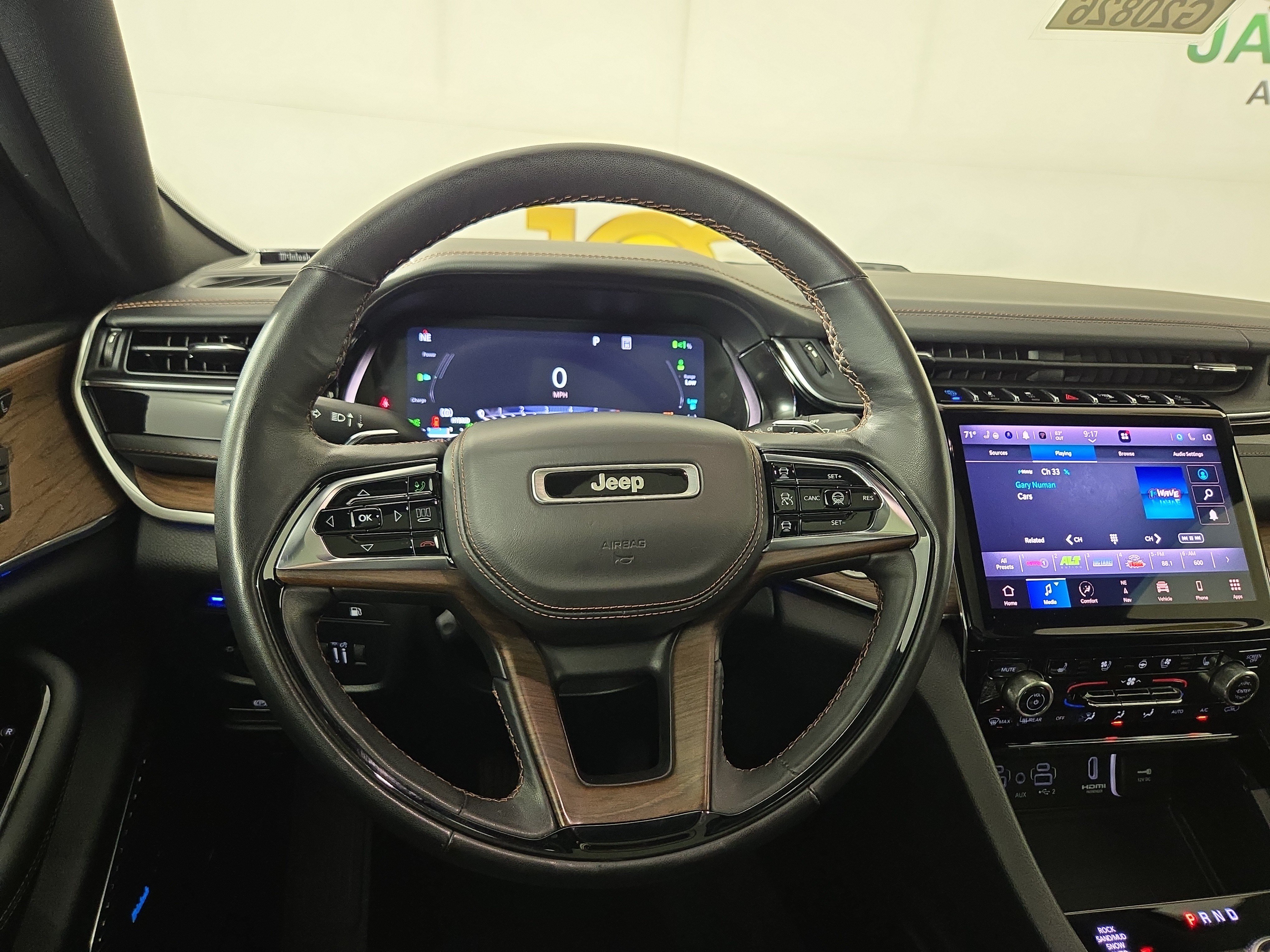 Used 2023 Jeep Grand Cherokee Summit w/ Luxury Tech Group V AWD/4WD image 14