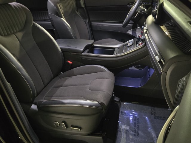 Used 2025 Hyundai Palisade Calligraphy AWD/4WD image 16