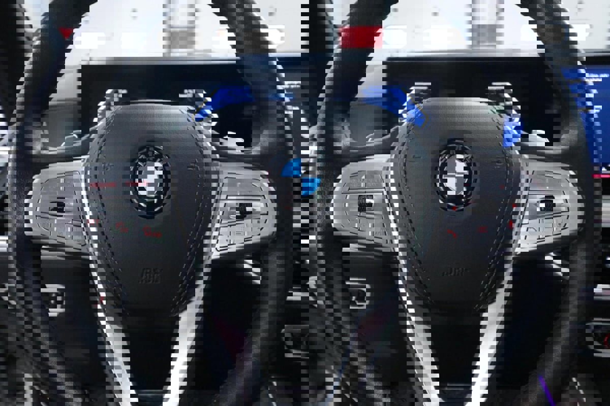 Used 2023 BMW X7 xDrive40i w/ Premium Package image 18