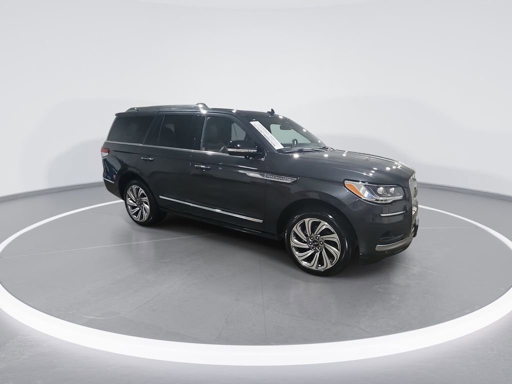 Used 2024 Lincoln Navigator Reserve w/ Equipment Group 201A image 2
