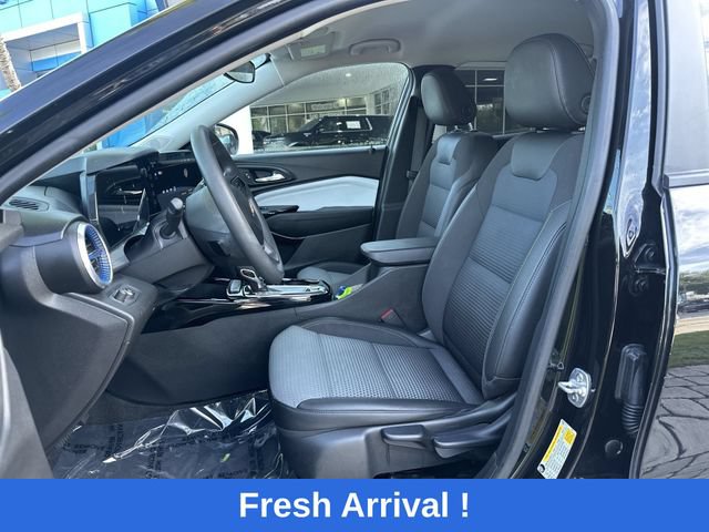 Used 2024 Chevrolet Trax LT FWD image 30
