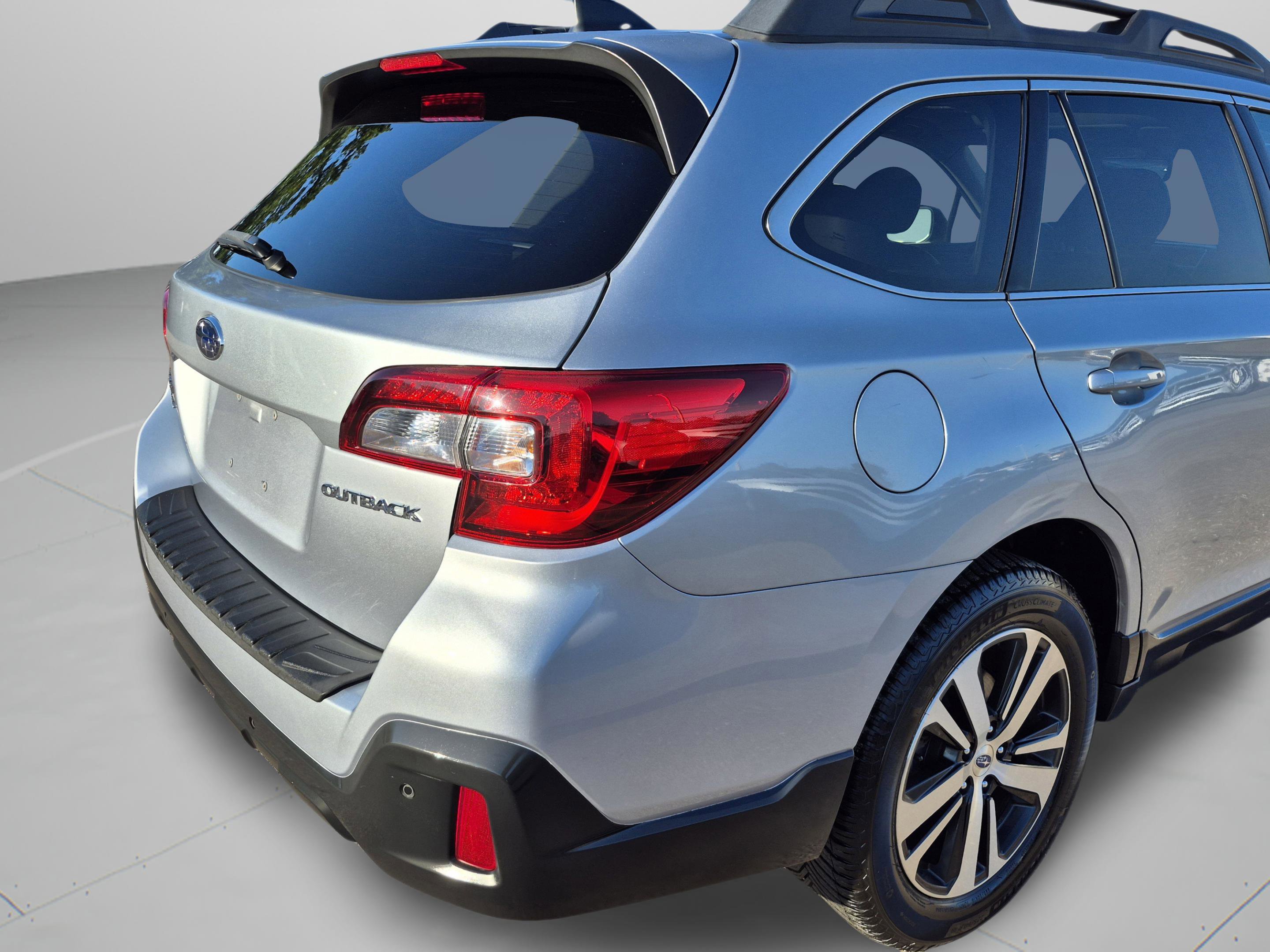 Used 2019 Subaru Outback 2.5i Limited AWD/4WD image 34
