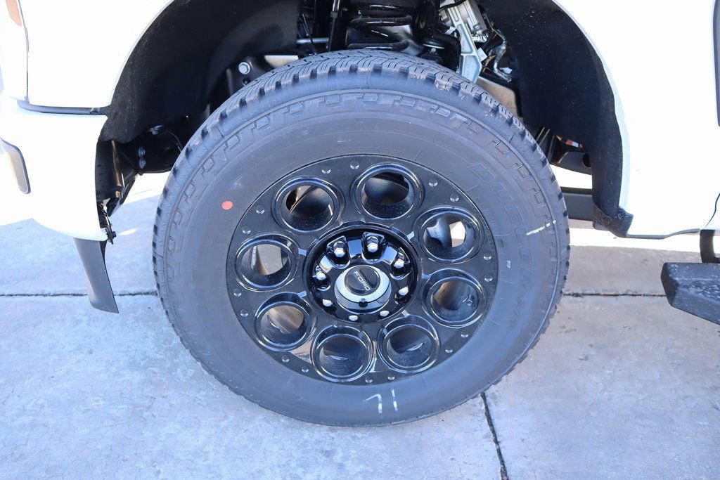 New 2026 Ford F250 Lariat w/ Black Appearance Package image 20