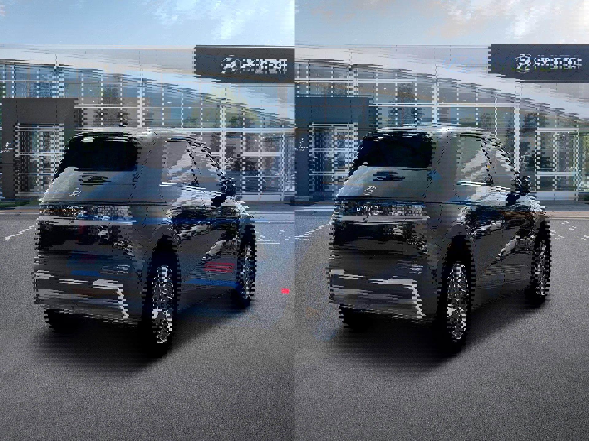 New 2025 Hyundai Ioniq 5 SE image 7