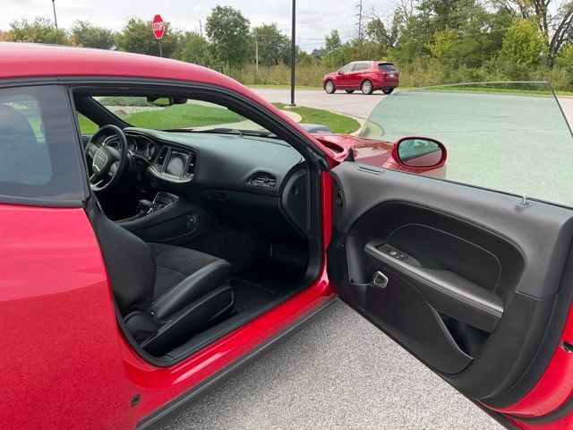 Used 2017 Dodge Challenger R/T Scat Pack RWD image 15