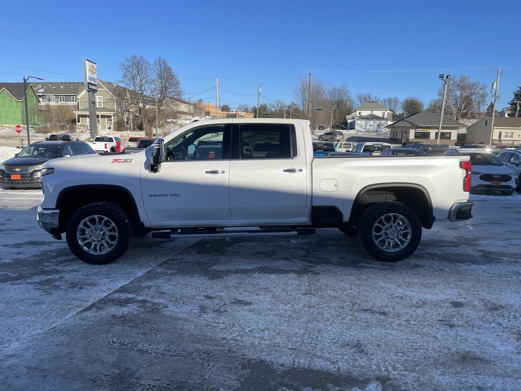 Used 2024 Chevrolet Silverado 3500 LTZ w/ LTZ Plus Package image 2
