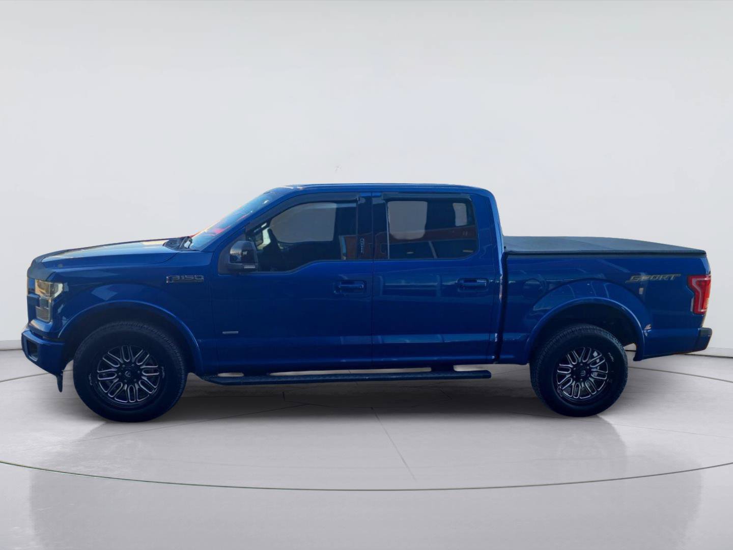 Used 2017 Ford F150 XLT w/ Equipment Group 302A Luxury RWD image 3
