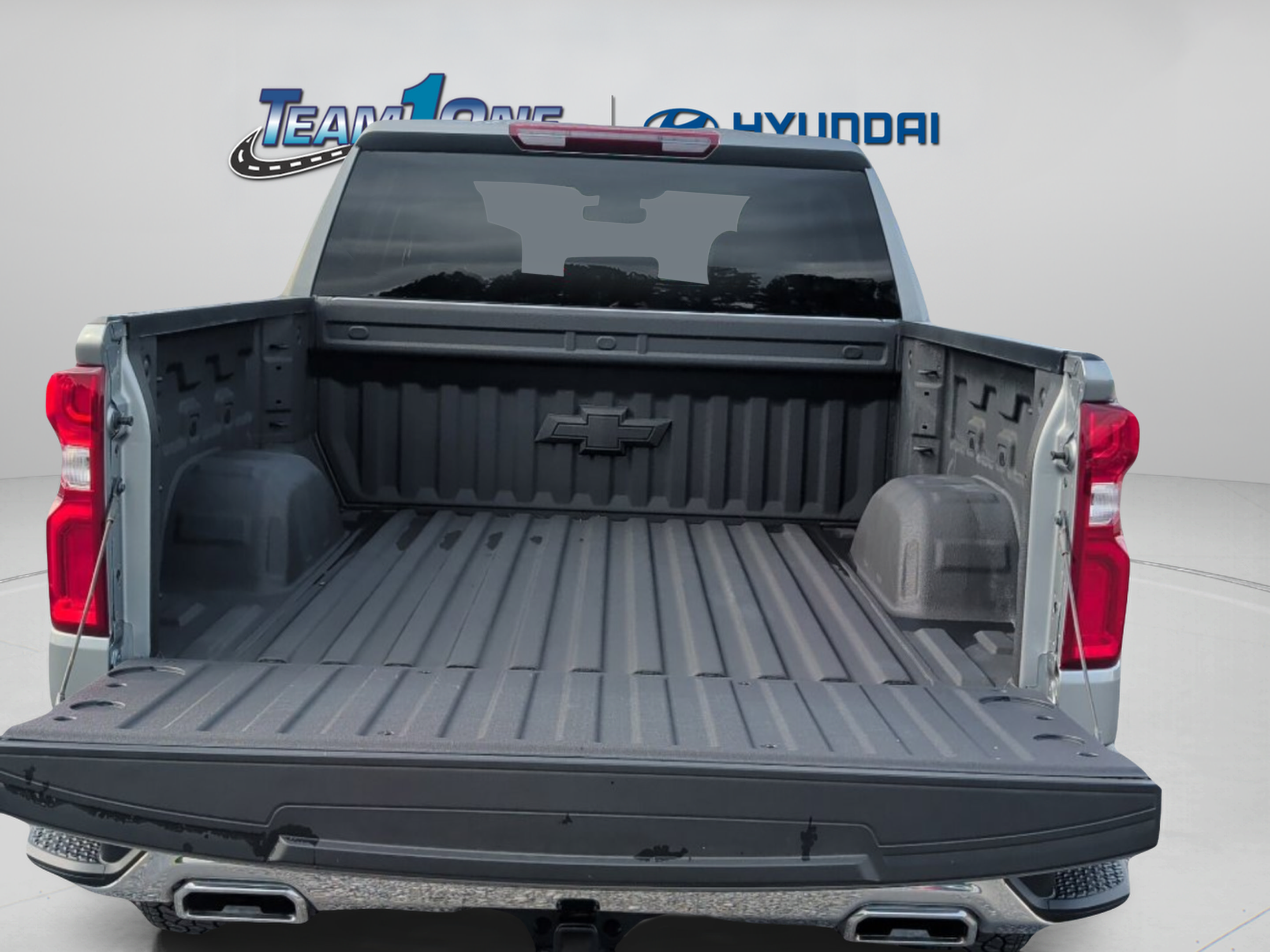 Used 2026 Chevrolet Silverado 1500 LTZ AWD/4WD image 10