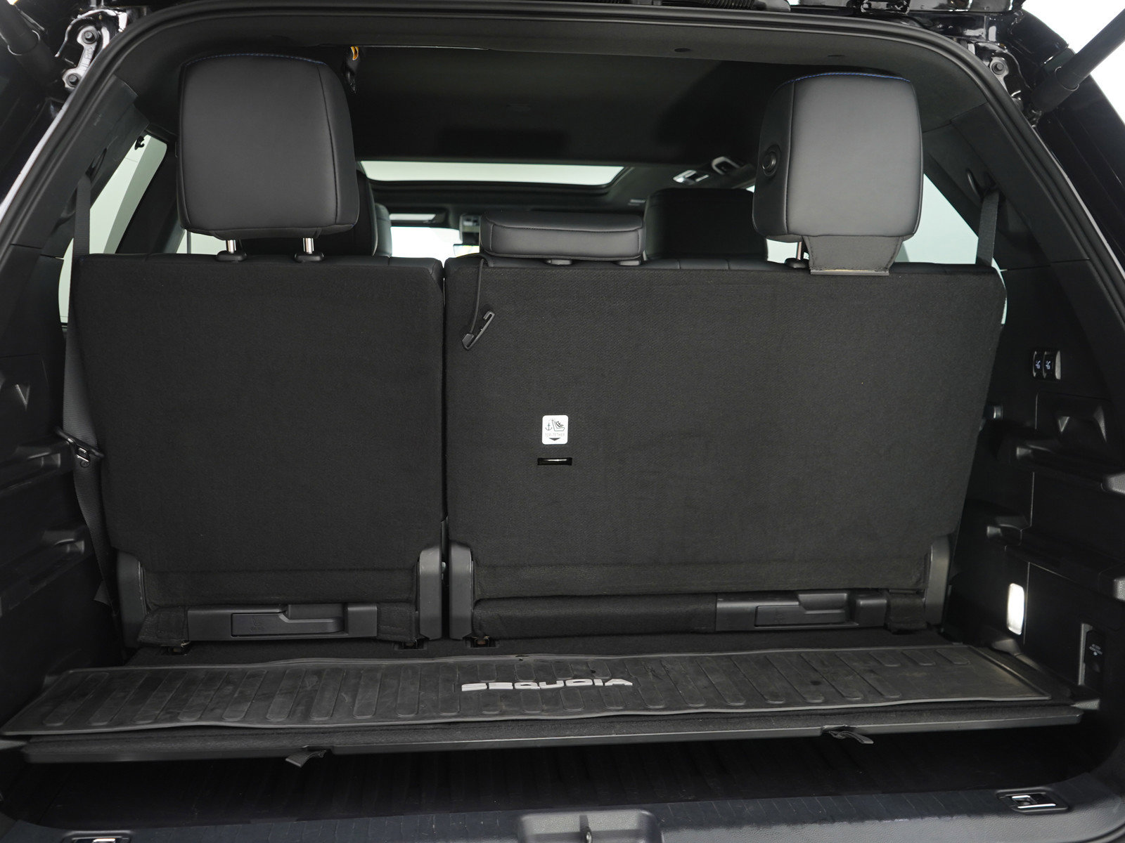 Used 2025 Toyota Sequoia Platinum AWD/4WD image 11
