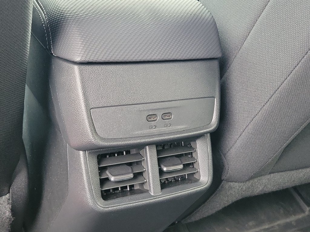 Certified 2026 Chevrolet Equinox LT w/ Safety and Technology Package FWD image 28