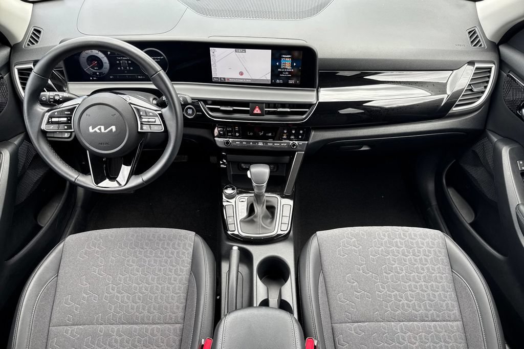 Used 2024 Kia Seltos S FWD image 13
