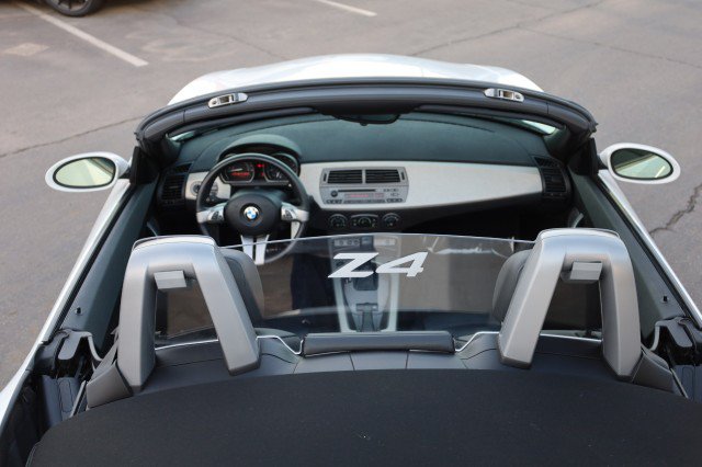 Used 2004 BMW Z4 2.5i RWD image 16