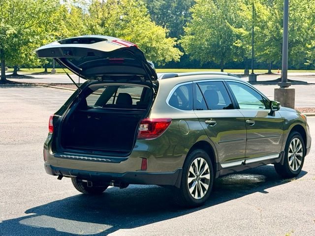Used 2017 Subaru Outback 2.5i Touring w/ Popular Package #5A AWD/4WD image 18