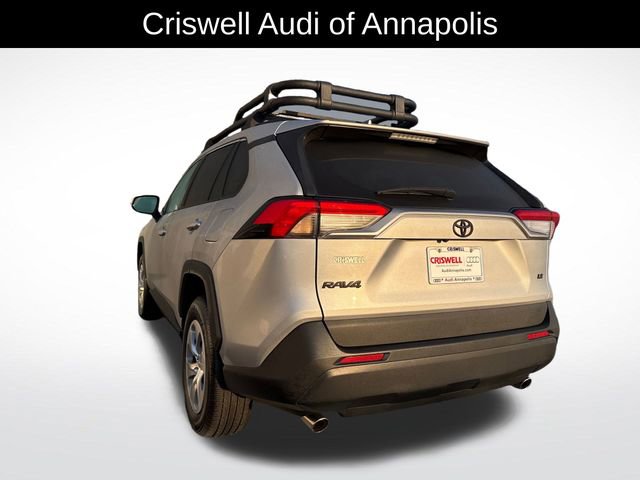 Used 2021 Toyota RAV4 LE image 3