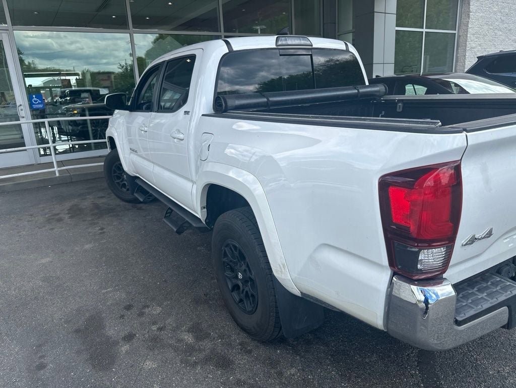 Used 2019 Toyota Tacoma SR5 AWD/4WD image 10