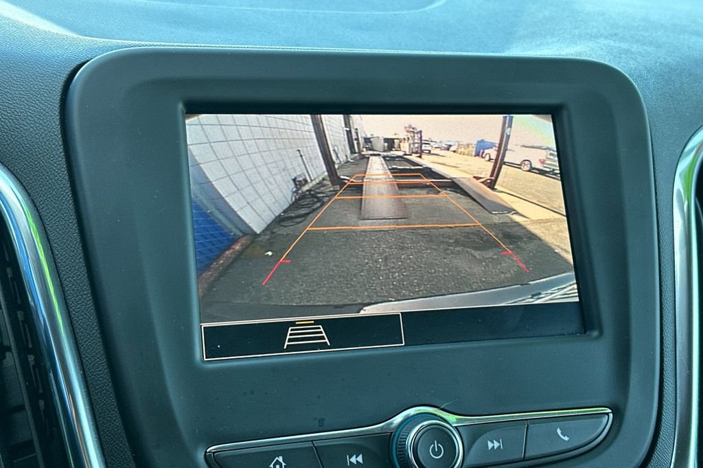 Used 2022 Chevrolet Equinox LT image 18