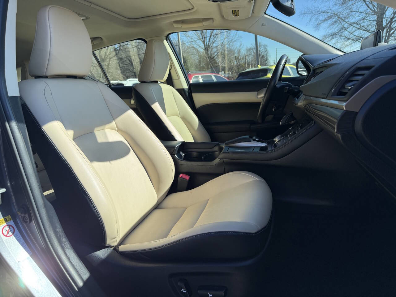 Used 2014 Lexus CT 200h image 14