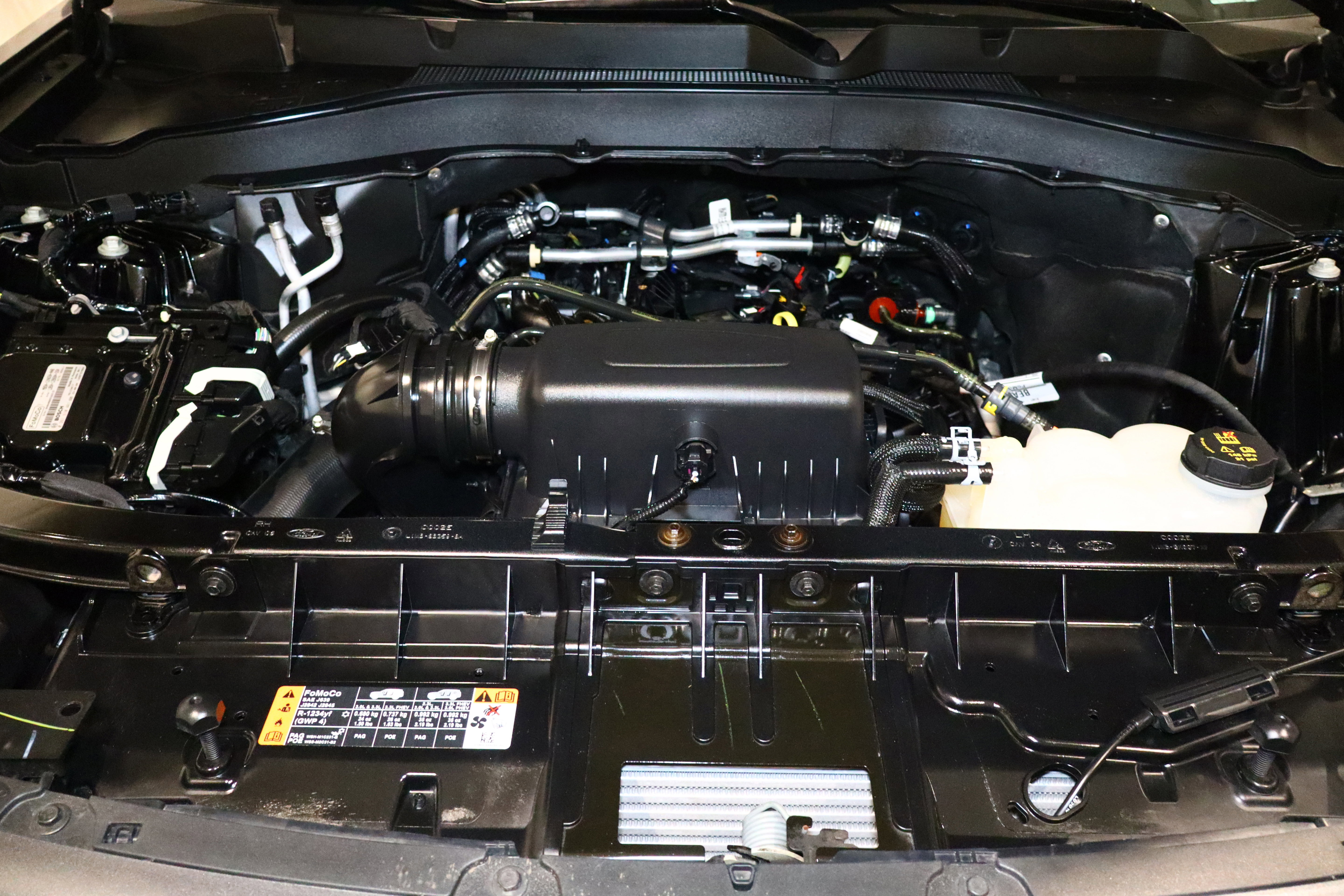 Used 2023 Ford Explorer XLT w/ Equipment Group 202A image 9