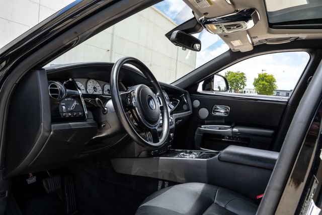 Used 2013 Rolls-Royce Ghost RWD image 21