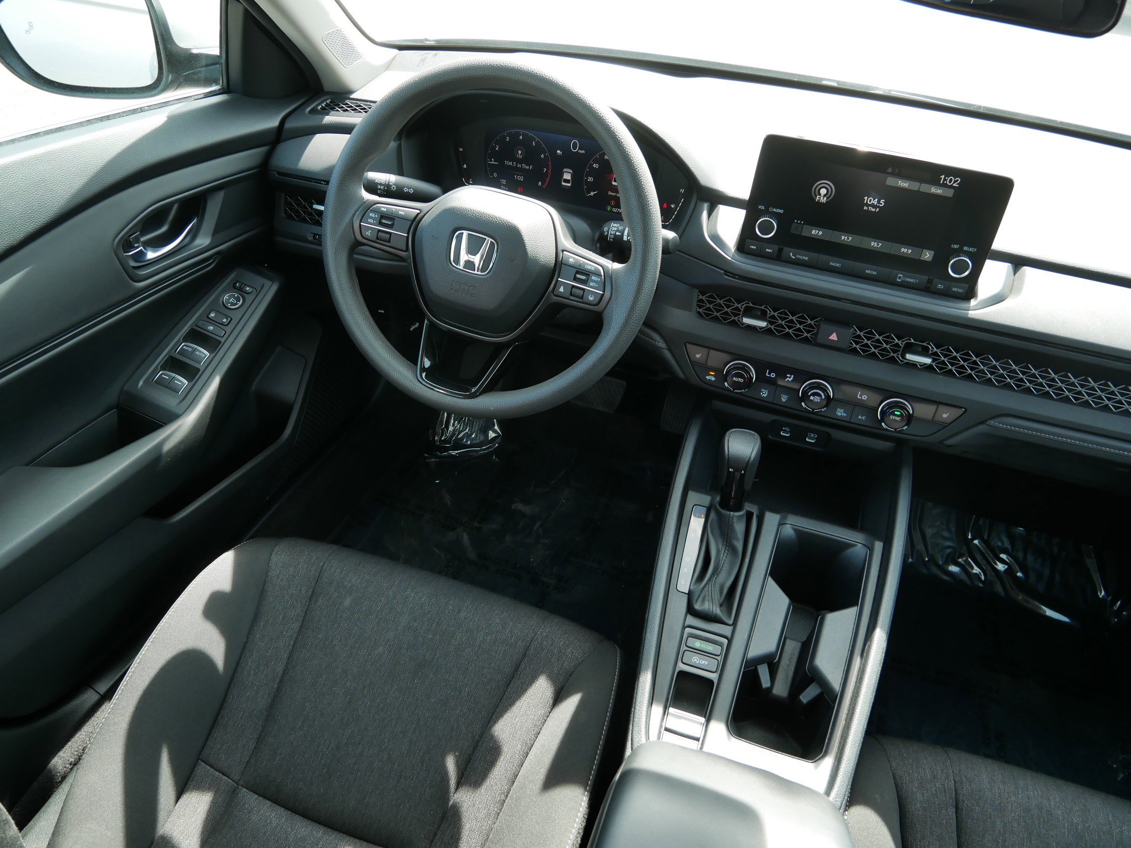 Used 2023 Honda Accord EX image 9