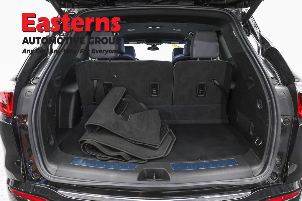 Used 2023 Buick Enclave Essence FWD image 11