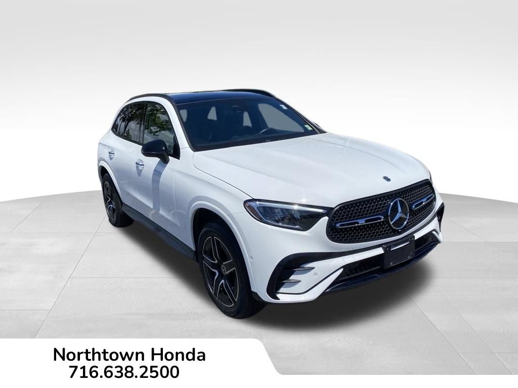 Used 2023 Mercedes-Benz GLC 300 4MATIC image 1