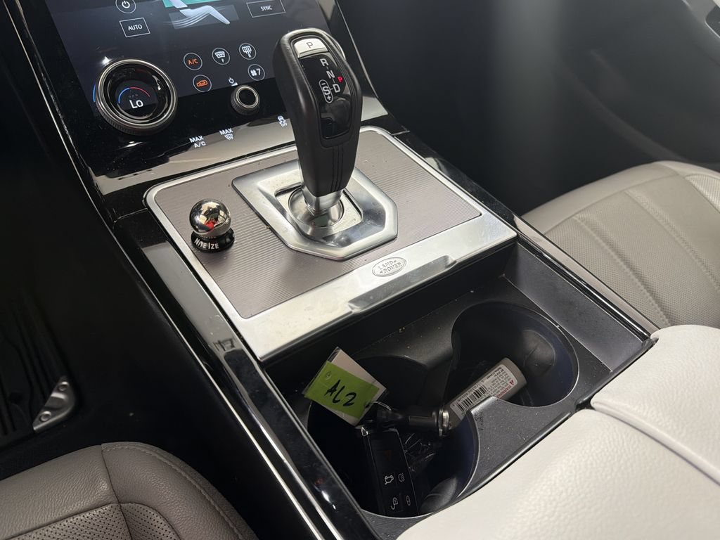 Used 2020 Land Rover Range Rover Evoque SE AWD/4WD image 25