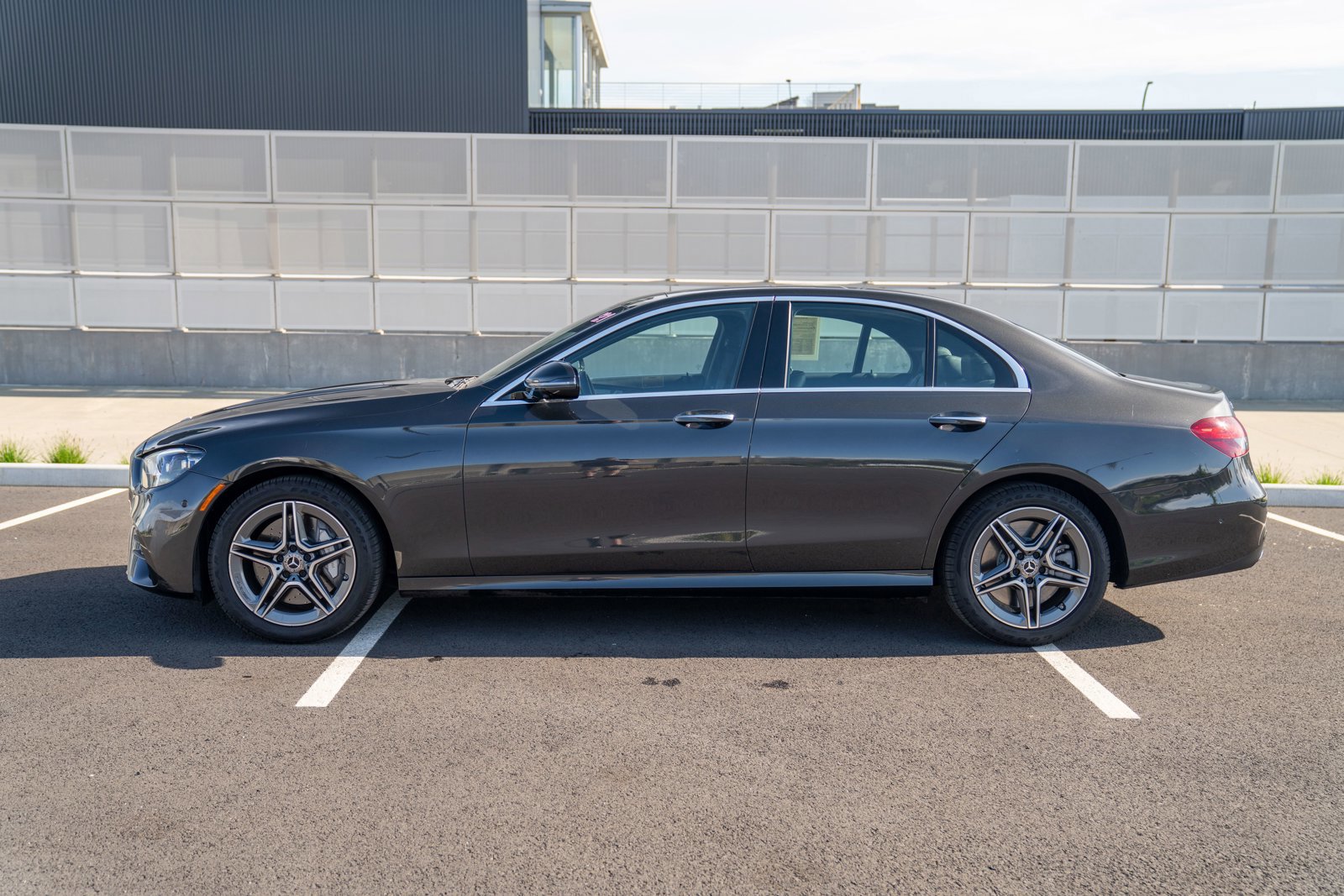 Used 2021 Mercedes-Benz E 450 4MATIC Sedan video 2