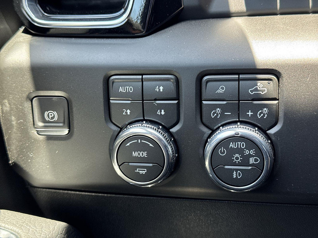 New 2026 GMC Sierra 2500 Denali w/ Denali Reserve Package AWD/4WD image 16