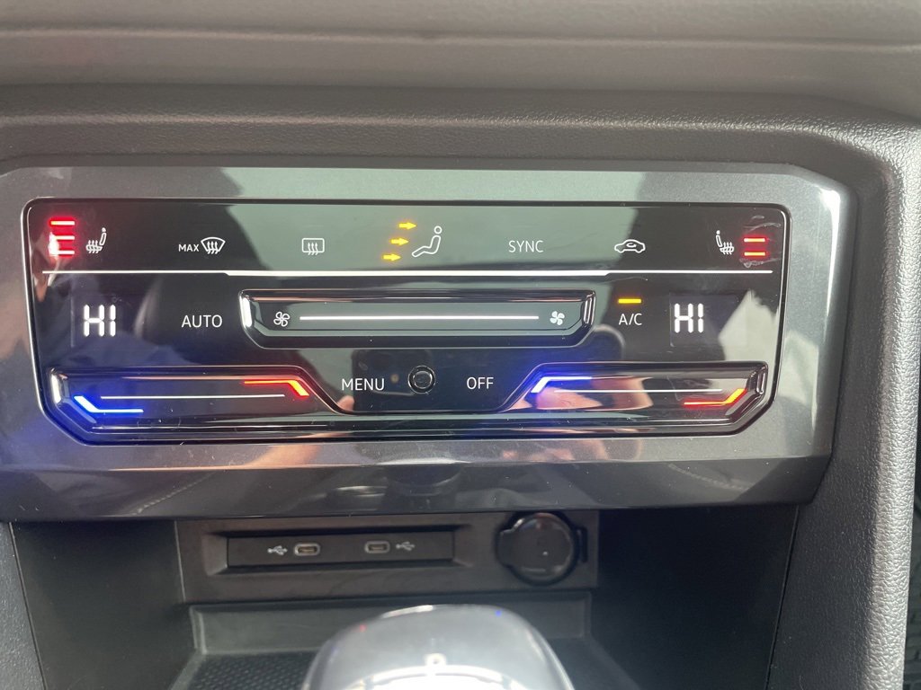 Used 2022 Volkswagen Tiguan SE R-Line image 23