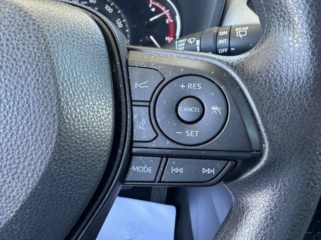 Used 2024 Toyota RAV4 XLE FWD image 14
