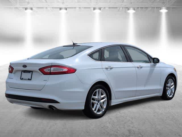 Used 2015 Ford Fusion SE FWD image 8