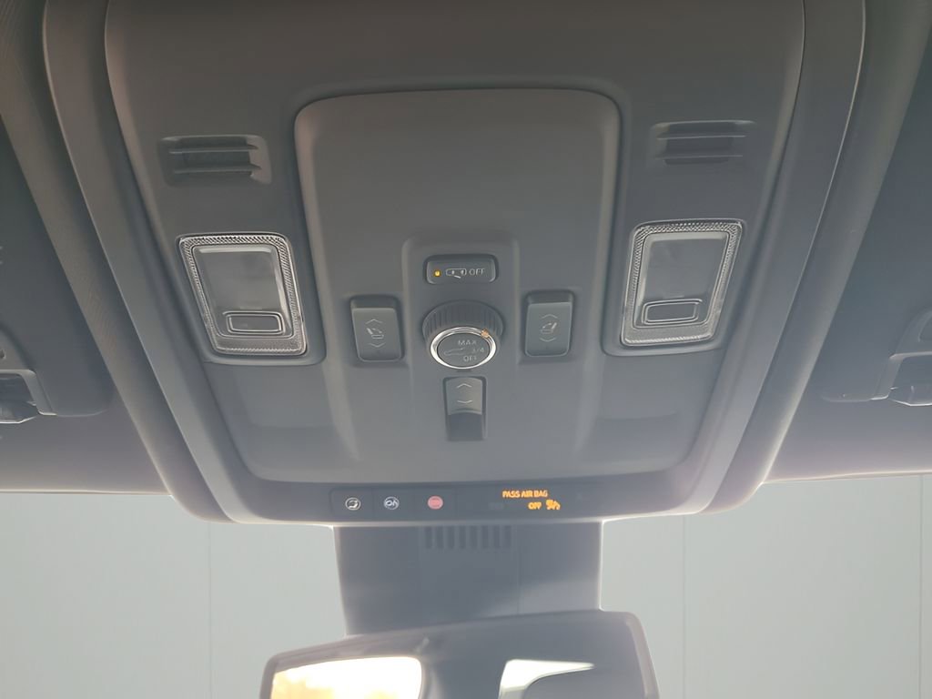 Used 2025 GMC Yukon Denali image 41