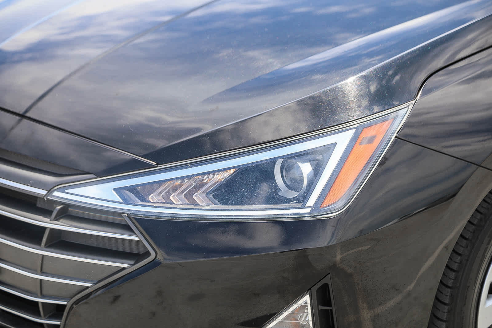 Used 2020 Hyundai Elantra SE FWD image 8