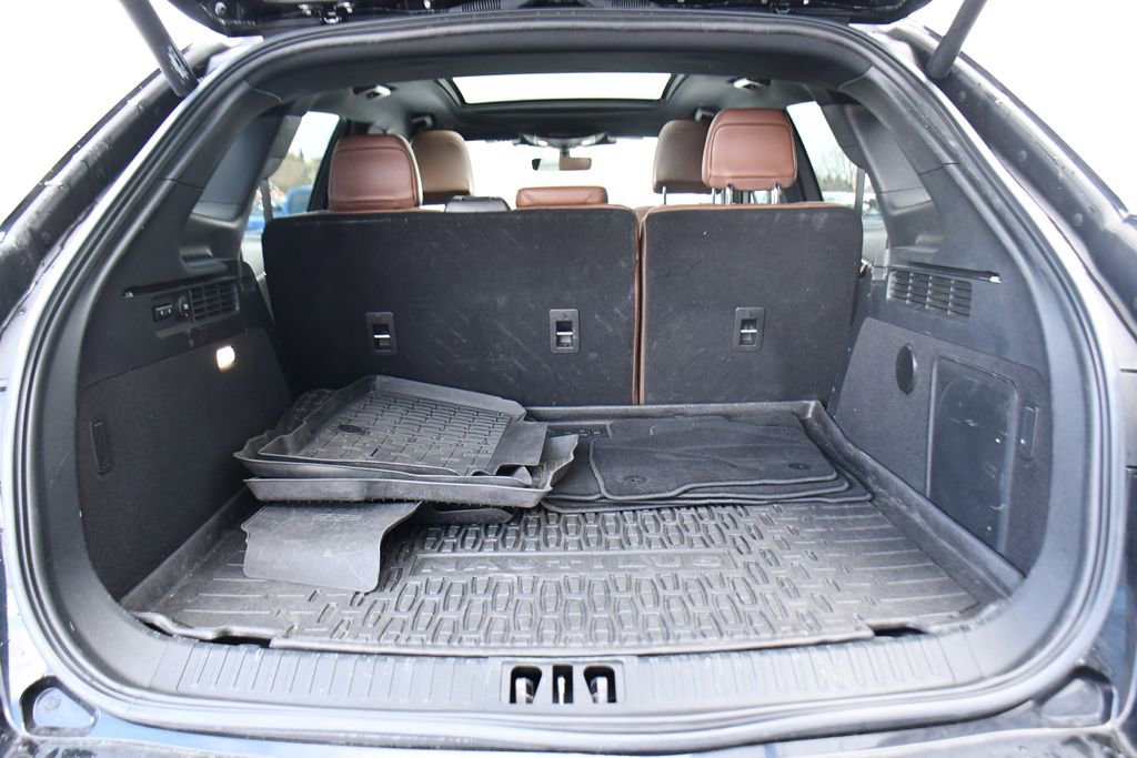 Used 2022 Lincoln Nautilus Reserve w/ Equipment Group 201A image 19