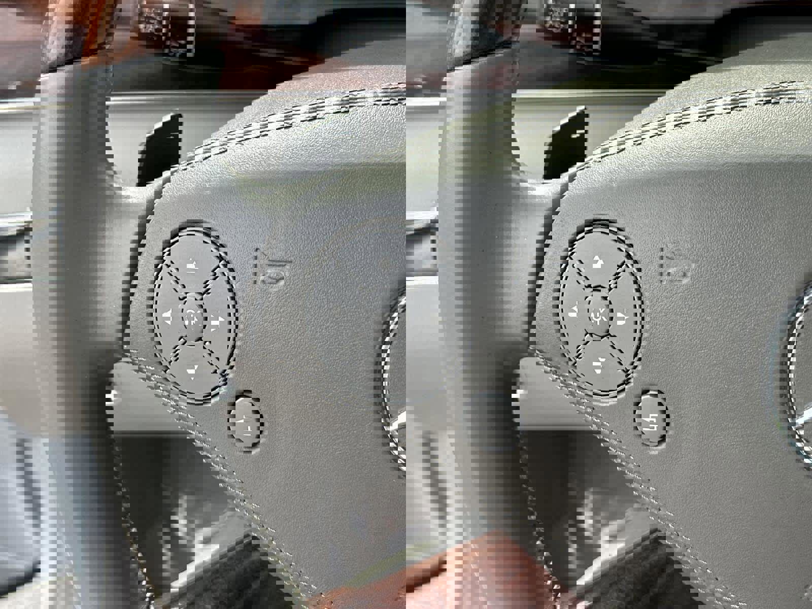 Used 2010 Mercedes-Benz S 550 image 24