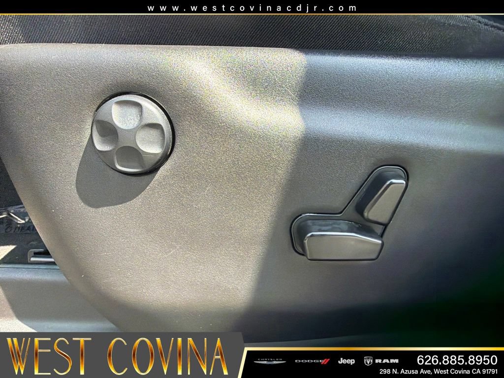 Used 2024 Dodge Durango GT AWD/4WD image 16