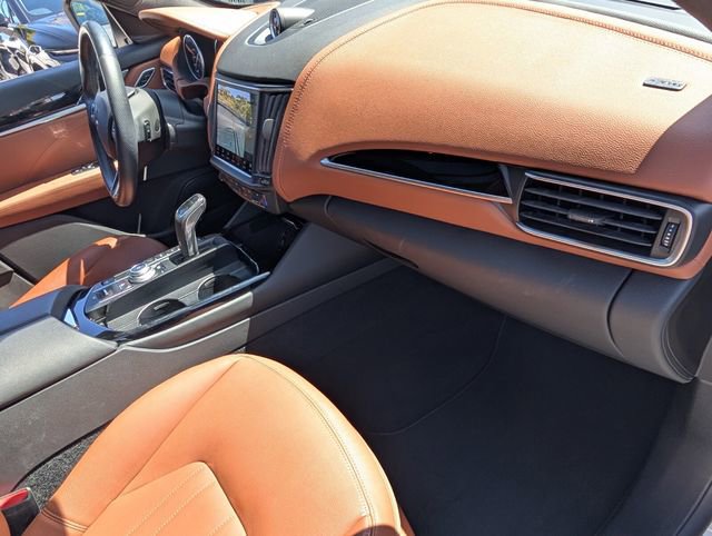 Used 2023 Maserati Levante GT image 17