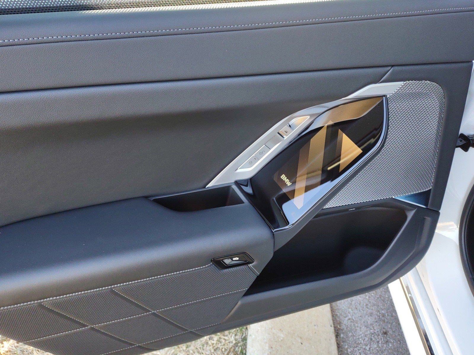 Used 2024 BMW i7 eDrive50 image 19