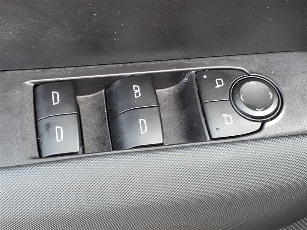 Used 2023 Chevrolet Colorado Z71 w/ Z71 Convenience Package 2 image 17