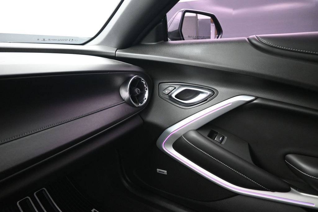 Used 2019 Chevrolet Camaro SS RWD image 8
