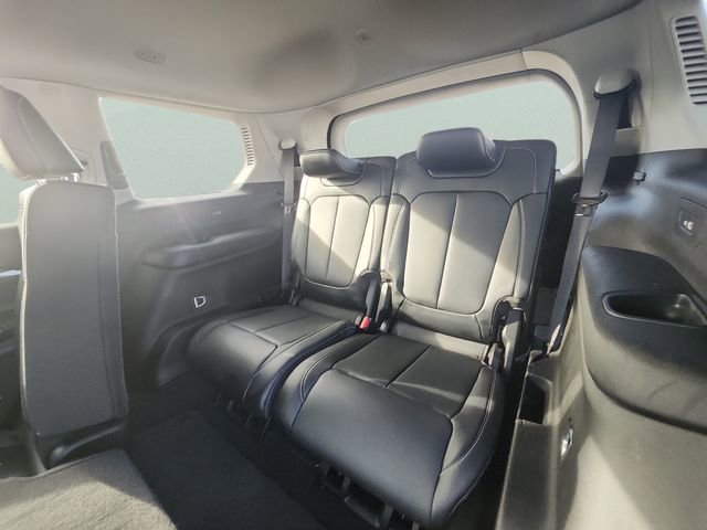 Used 2023 Jeep Grand Cherokee L Limited image 18