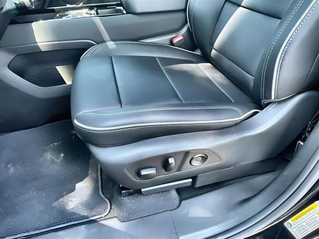 New 2026 Chevrolet Silverado EV LT w/ Premium Package AWD/4WD image 18