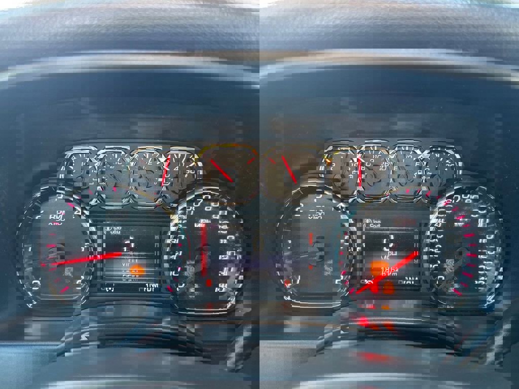 Used 2014 GMC Sierra 1500 SLE image 25