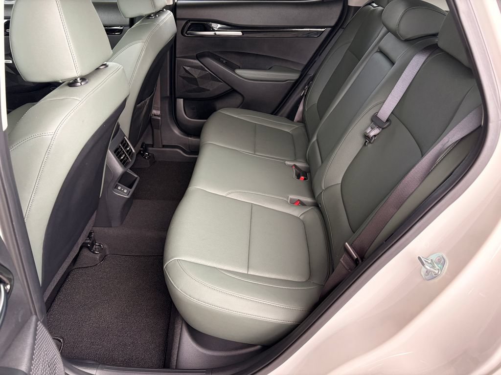 Used 2024 Kia Seltos SX w/ SX Sunroof Package AWD/4WD image 11
