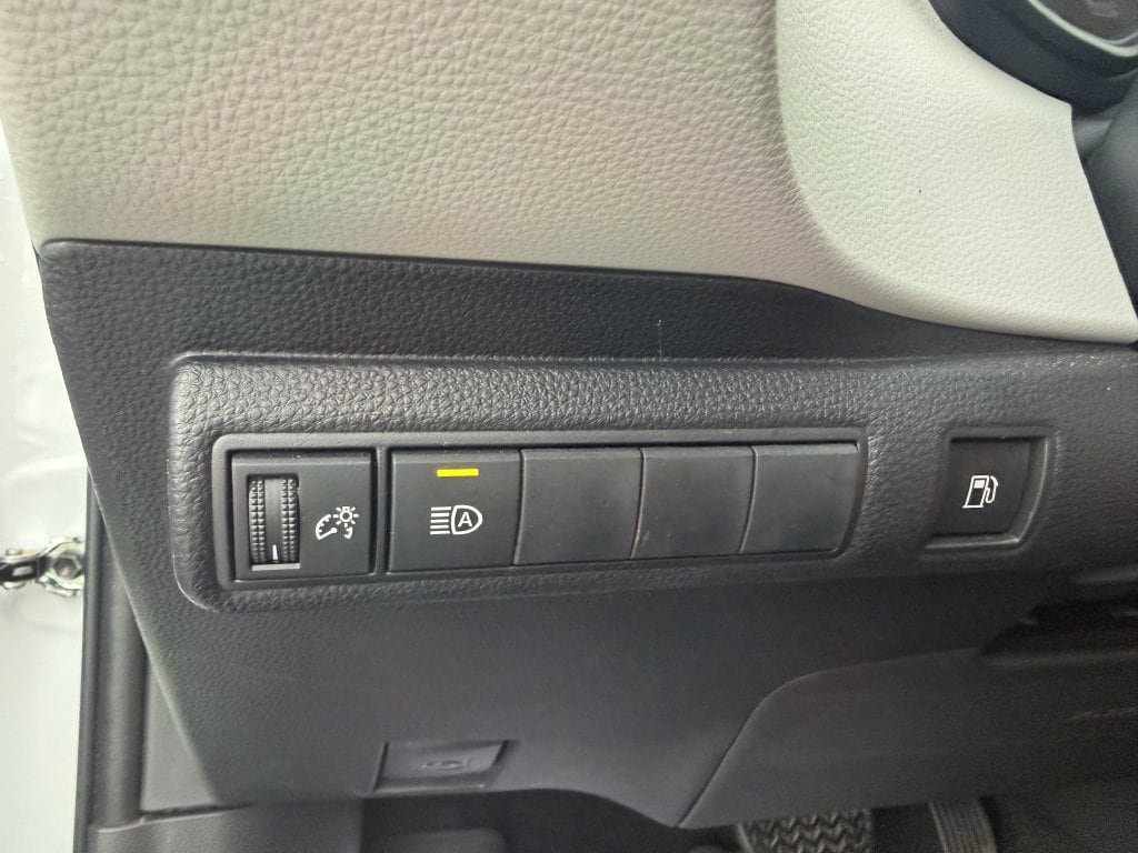 Used 2025 Toyota Corolla LE FWD image 18