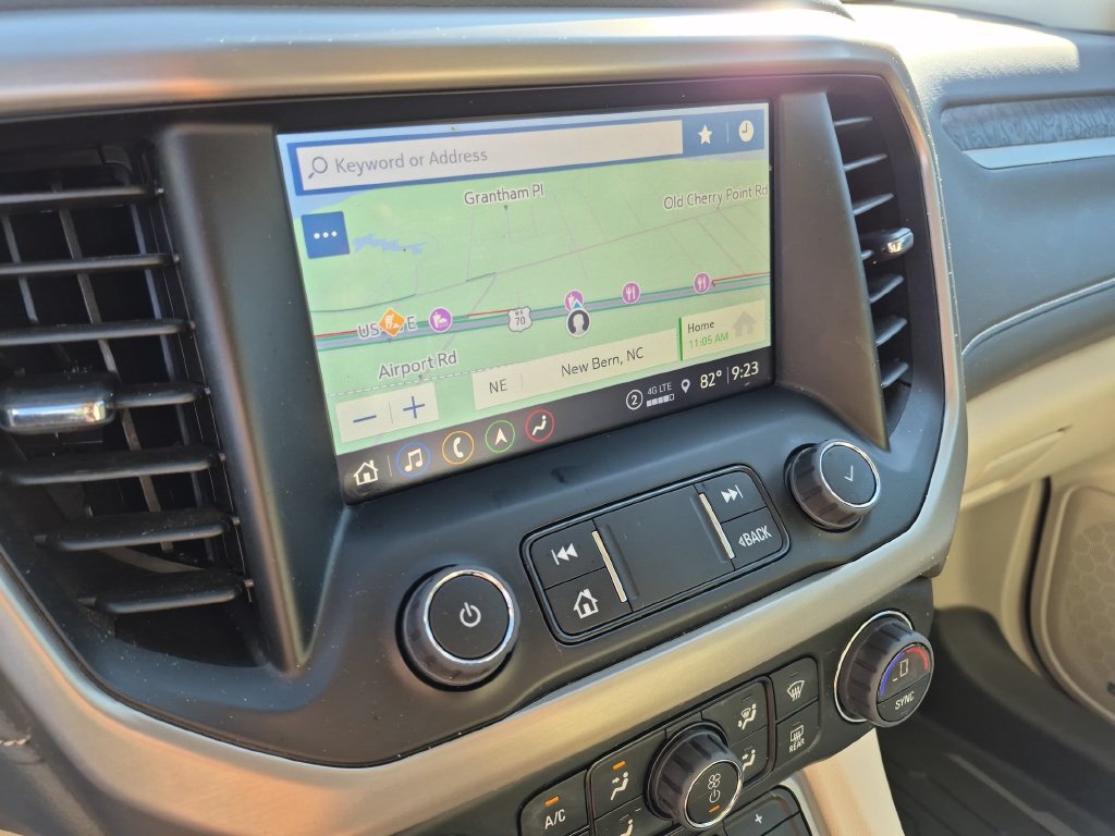 Used 2023 GMC Acadia Denali w/ Denali Technology Package AWD/4WD image 22