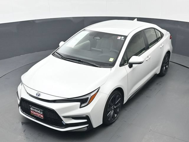 Certified 2025 Toyota Corolla SE w/ Convenience Package FWD image 39